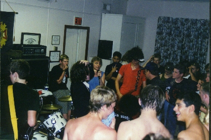 band15.JPG (126803 bytes)