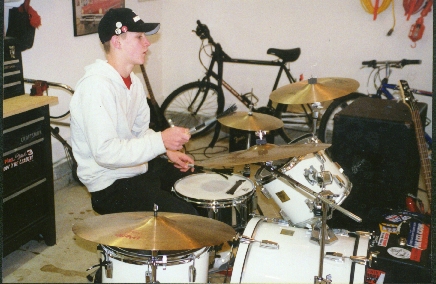 band18.JPG (132788 bytes)