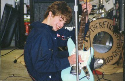 band3.JPG (24703 bytes)
