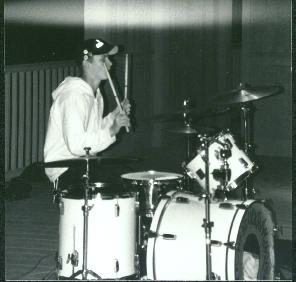 band9.JPG (14976 bytes)